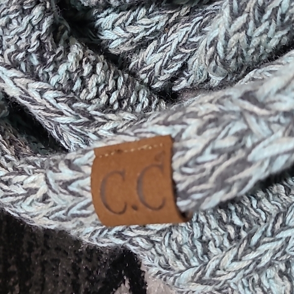 C.C EXCLUSIVE MINT KNIT INFINITY NECK-SCARF - Picture 4 of 8